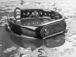best-waterproof-fitness-trackers-for-swimming