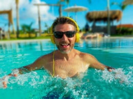best-waterproof-headphones-for-swimming