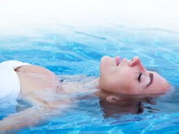 how-to-float-in-water