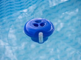 best-floating-pool-chlorine-dispensers