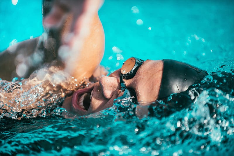 breathing in freestyle swimming