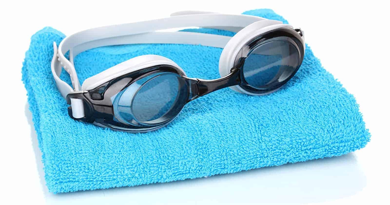 how to clean swimming goggles