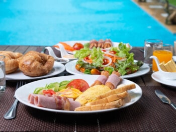 What to Eat Before and After Swim Practice